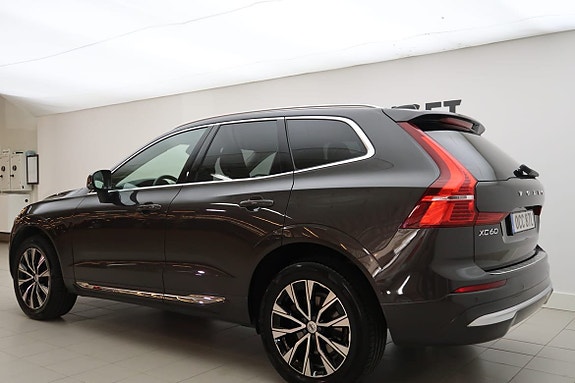 Volvo XC60 3 of 23