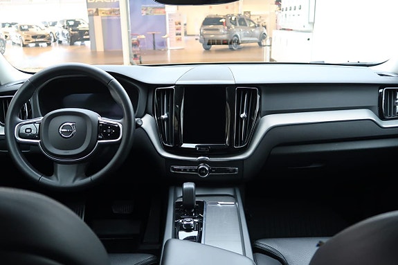 Volvo XC60 7 of 23