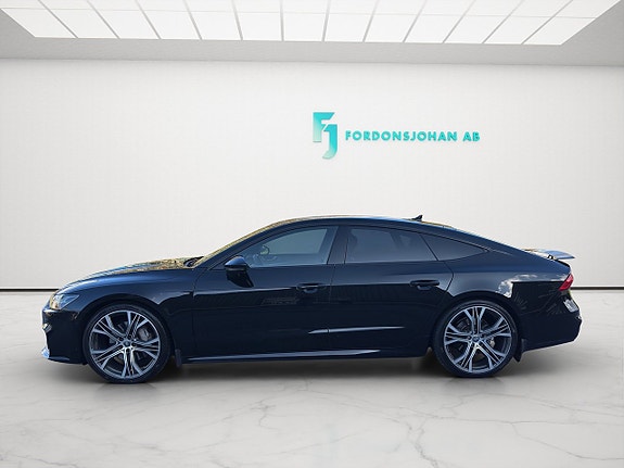 Audi A7 2 of 18