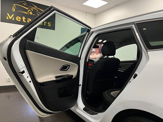 Kia Ceed 10 of 23