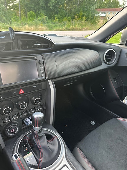 Toyota GT86 11 of 17