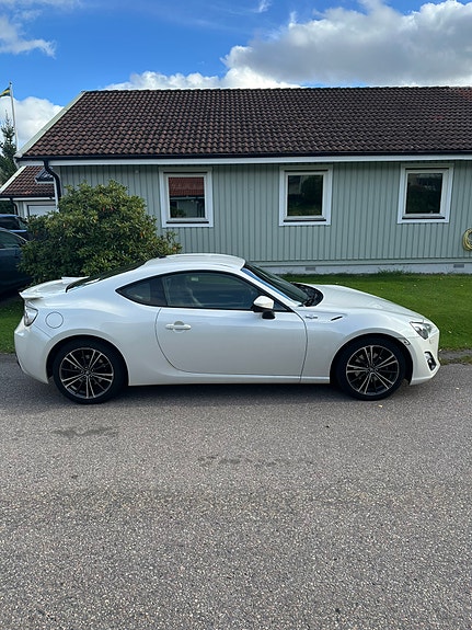 Toyota GT86 4 of 17