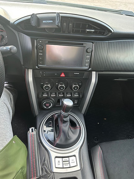 Toyota GT86 12 of 17