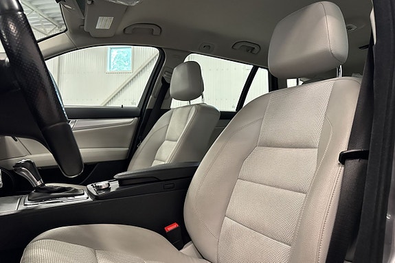 Mercedes-Benz C220 9 of 23