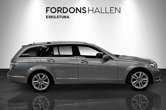 Mercedes-Benz C220 4 of 23