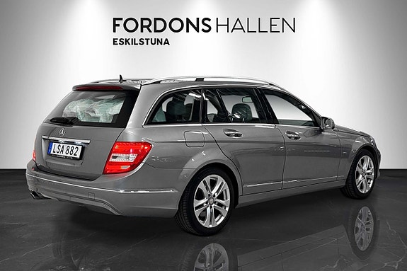 Mercedes-Benz C220 5 of 23