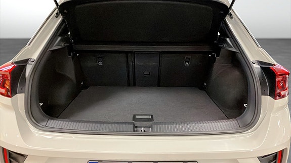 Volkswagen T-Roc 13 of 14