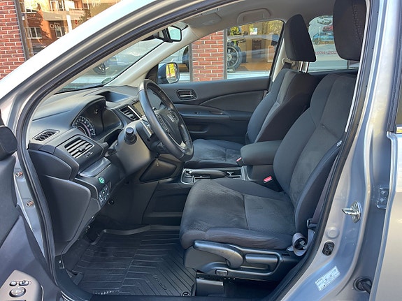 Honda CR-V 7 of 12