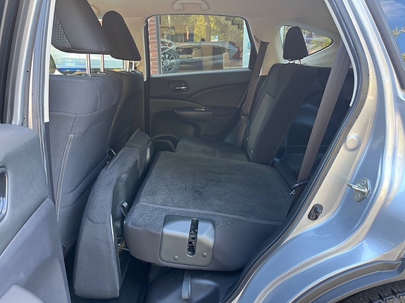 Honda CR-V 9 of 12