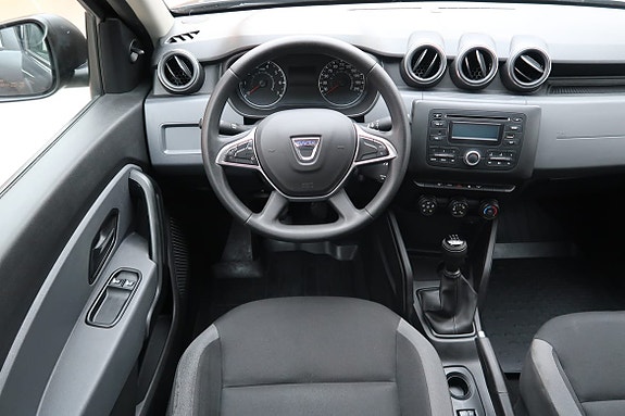 Dacia Duster 6 of 12