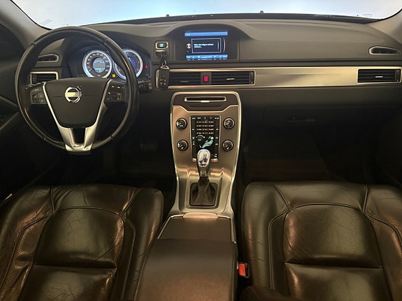 Volvo V70 6 of 15