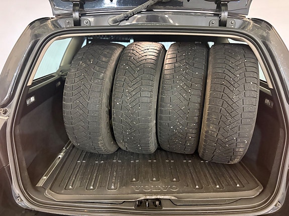 Volvo V70 11 of 15