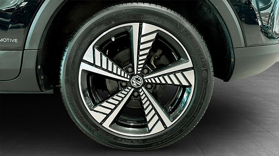 MG ZS 9 of 16