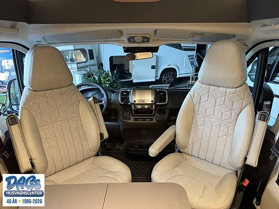 Knaus L!VE WAVE PLATINUM SELECTION 700 DX 9 of 19