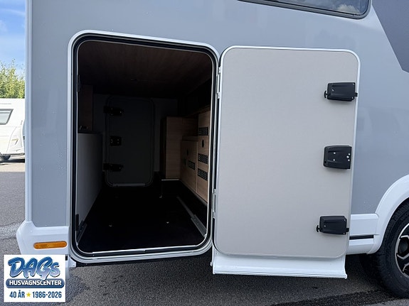 Knaus L!VE WAVE PLATINUM SELECTION 700 DX 18 of 19