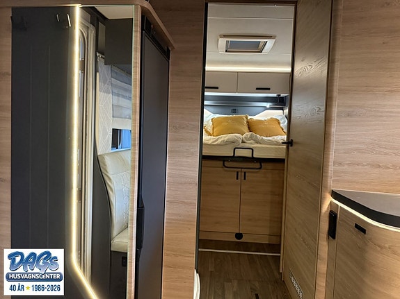 Knaus L!VE WAVE PLATINUM SELECTION 700 DX 15 of 19