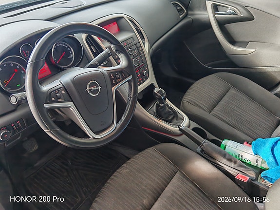 Opel Astra 11 of 11