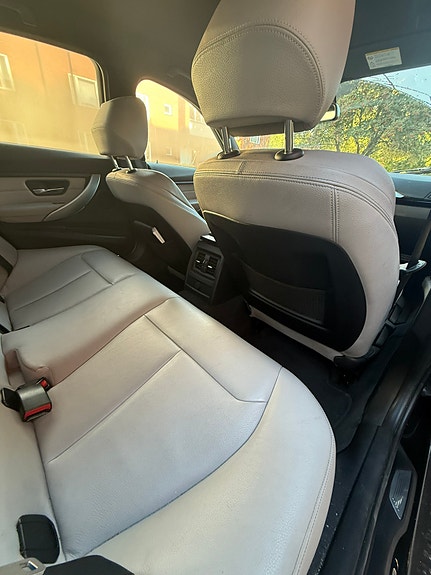 BMW 335i 3 of 6