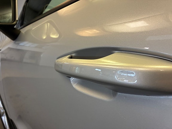 Volvo XC40 11 of 17