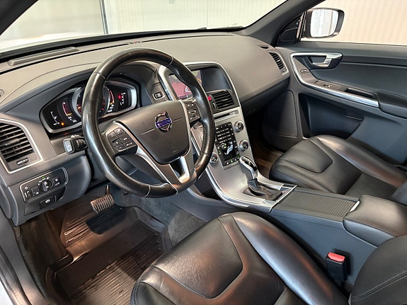 Volvo XC60 7 of 26