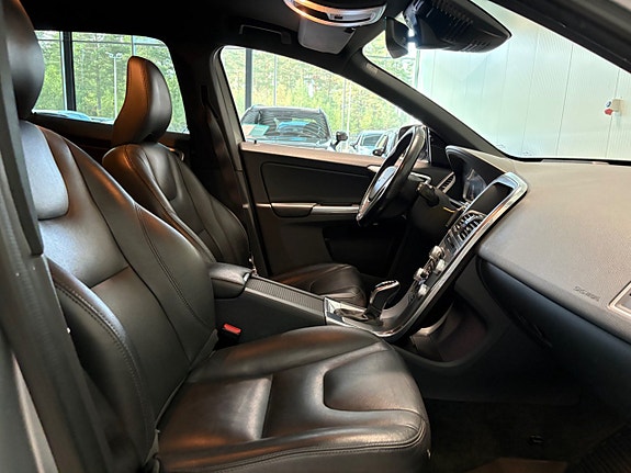 Volvo XC60 13 of 26