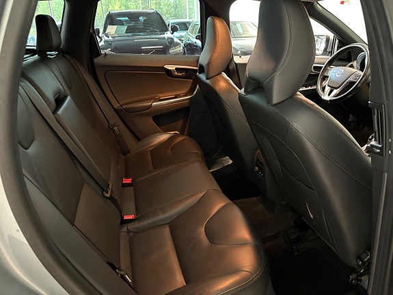 Volvo XC60 22 of 26