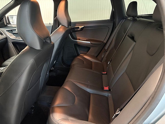 Volvo XC60 21 of 26