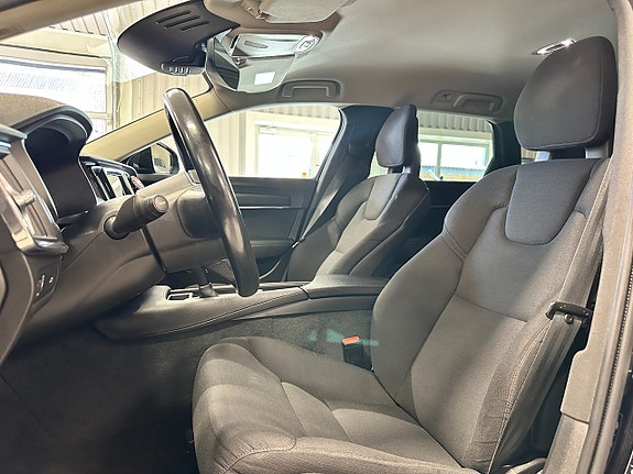 Volvo V90 21 of 30