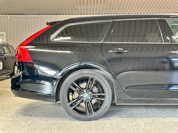 Volvo V90 6 of 30