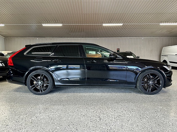 Volvo V90 3 of 30