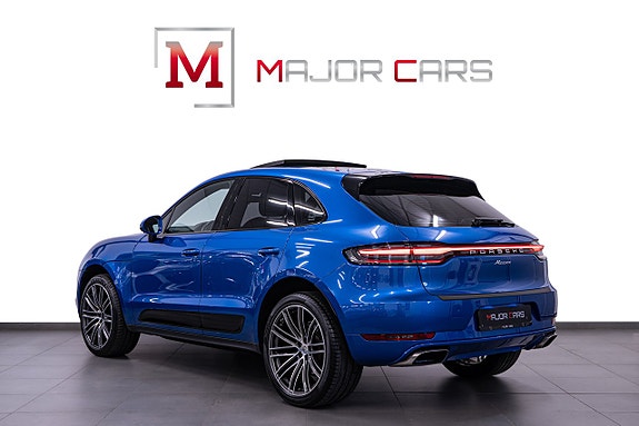 Porsche Macan 4 of 24
