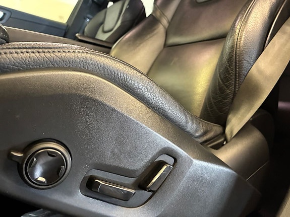 Volvo XC60 15 of 21