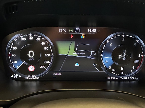 Volvo XC60 17 of 21