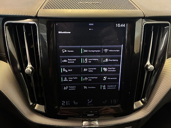 Volvo XC60 20 of 21