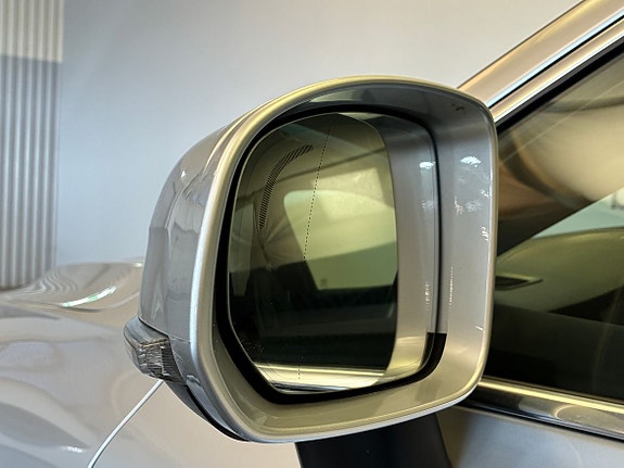 Volvo XC60 10 of 21