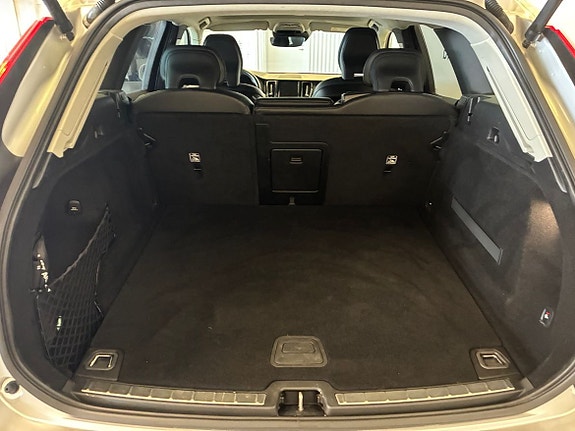 Volvo XC60 8 of 21