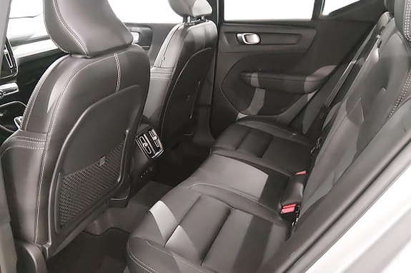 Volvo XC40 10 of 20