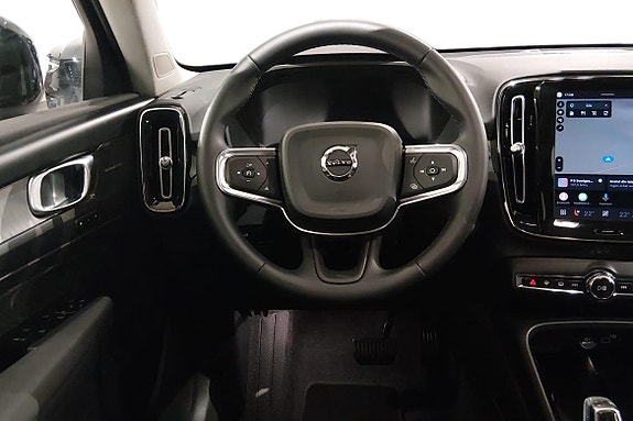 Volvo XC40 12 of 20