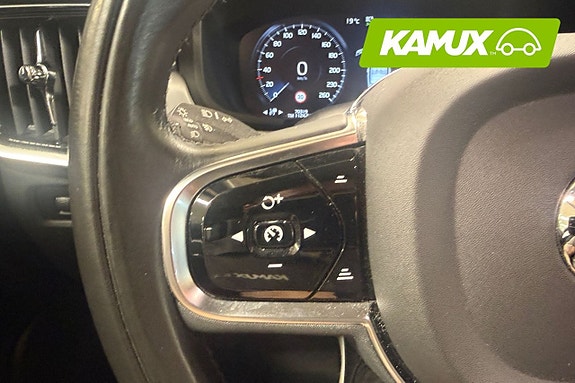 Volvo S90 16 of 23