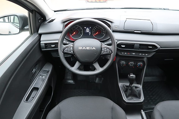 Dacia Sandero 6 of 13