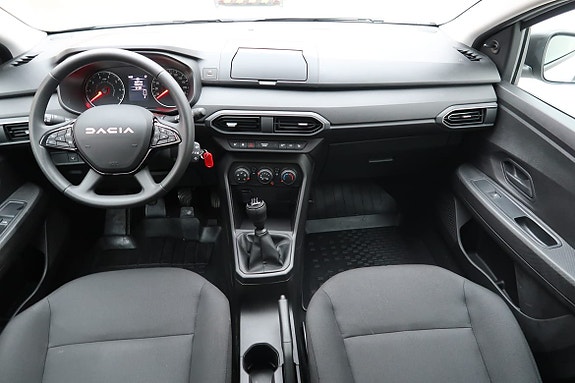 Dacia Sandero 7 of 13