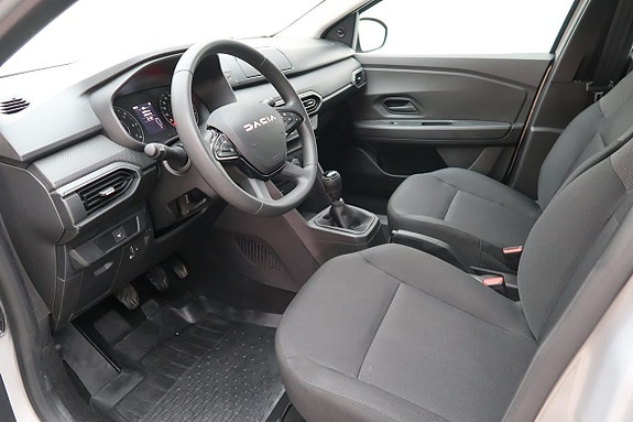 Dacia Sandero 4 of 13