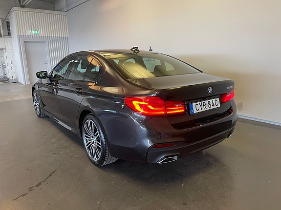 BMW 530e 3 of 18