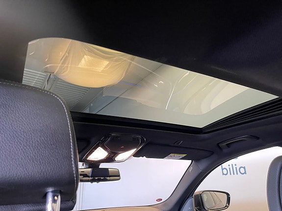 BMW 530e 12 of 18