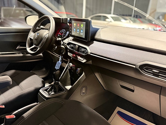 Dacia Sandero 6 of 12