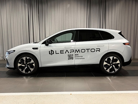 Leapmotor B05 2 of 18