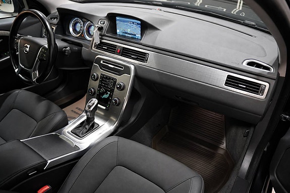 Volvo XC70 9 of 20