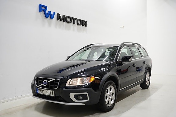 Volvo XC70 2 of 20