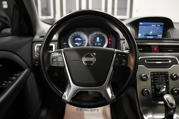 Volvo XC70 11 of 20