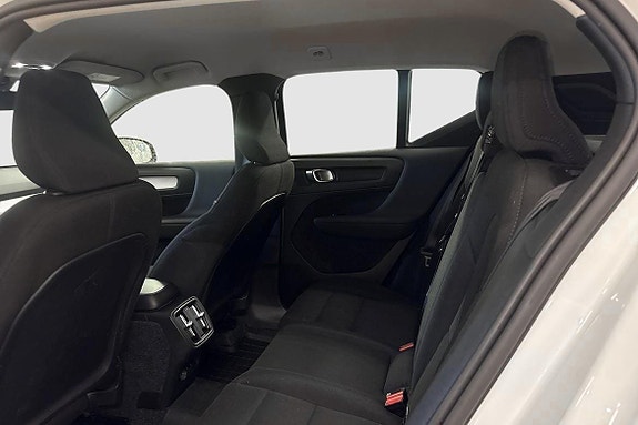 Volvo XC40 10 of 11